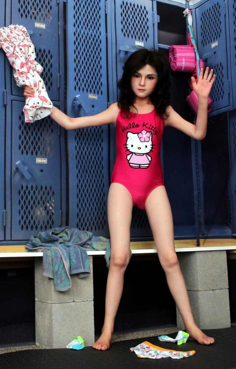 Poupée en silicone Lucy de 139 cm