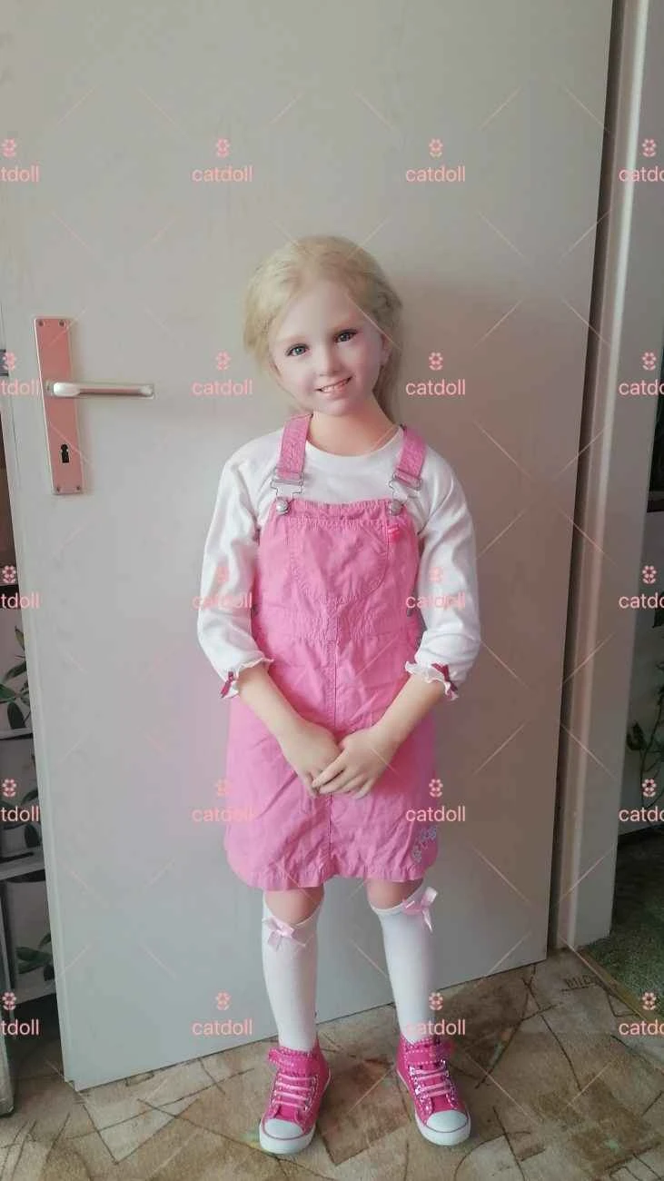 Poupée chat Maria 123 cm (corps en TPE avec tête en silicone rigide)