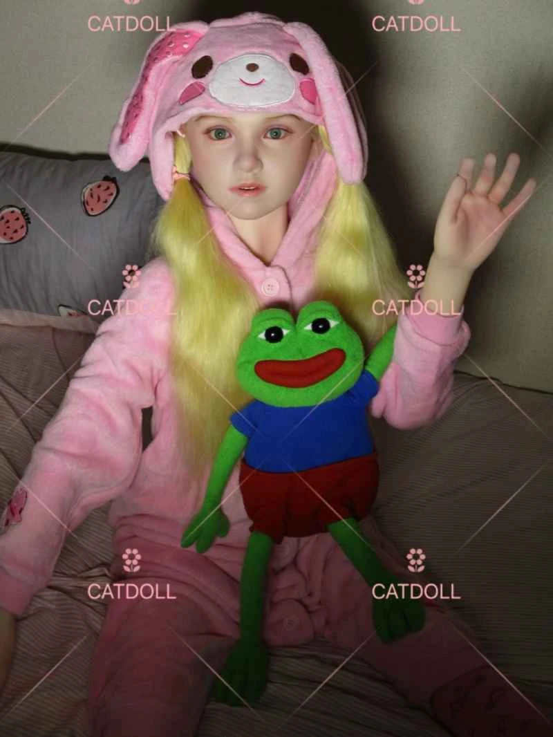 Poupée Chat Sasha 136 cm (corps en TPE avec tête en silicone rigide)