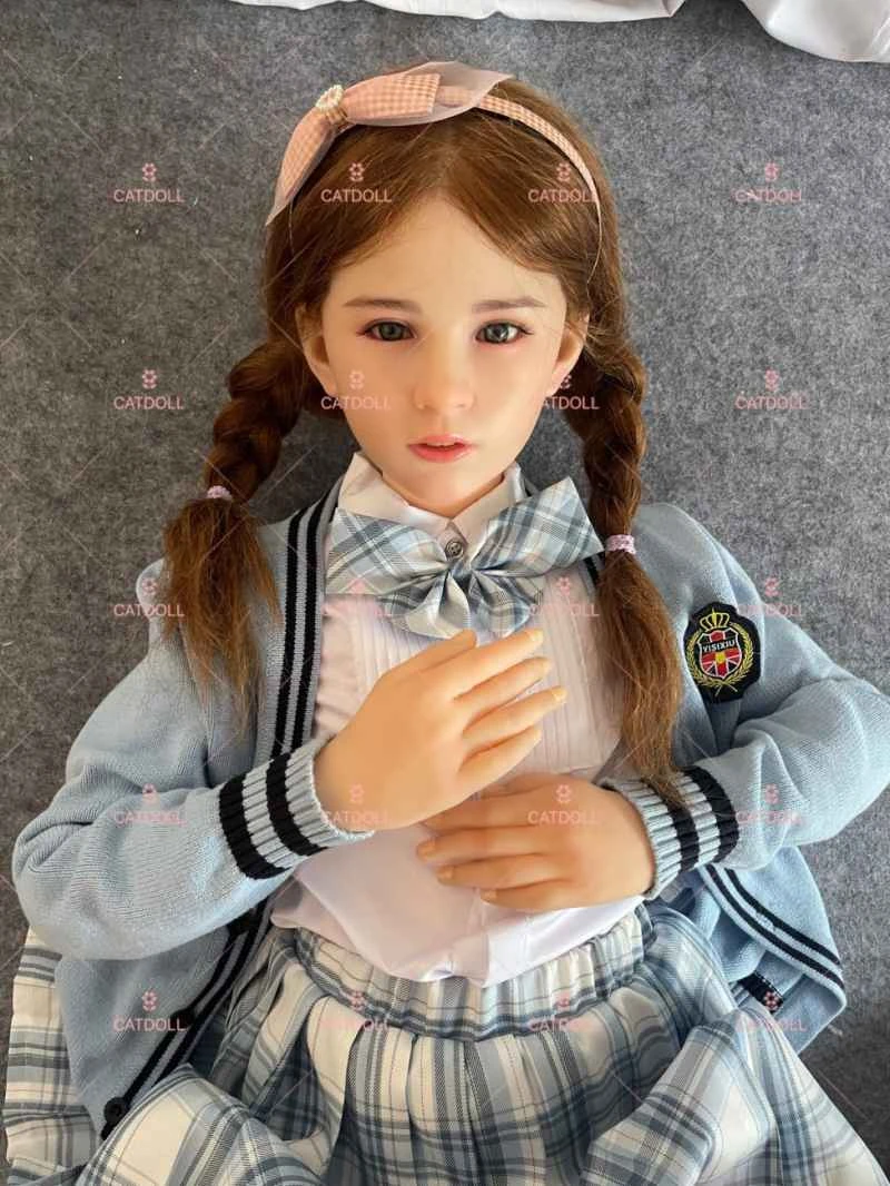 Poupée CATDOLL 128 cm (corps en TPE avec tête en silicone rigide)